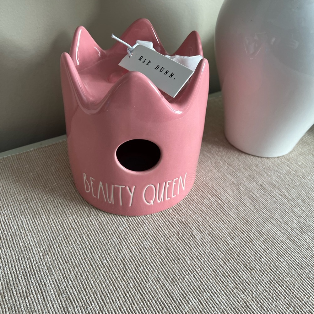 Rae Dunn Beauty Queen Birdhouse